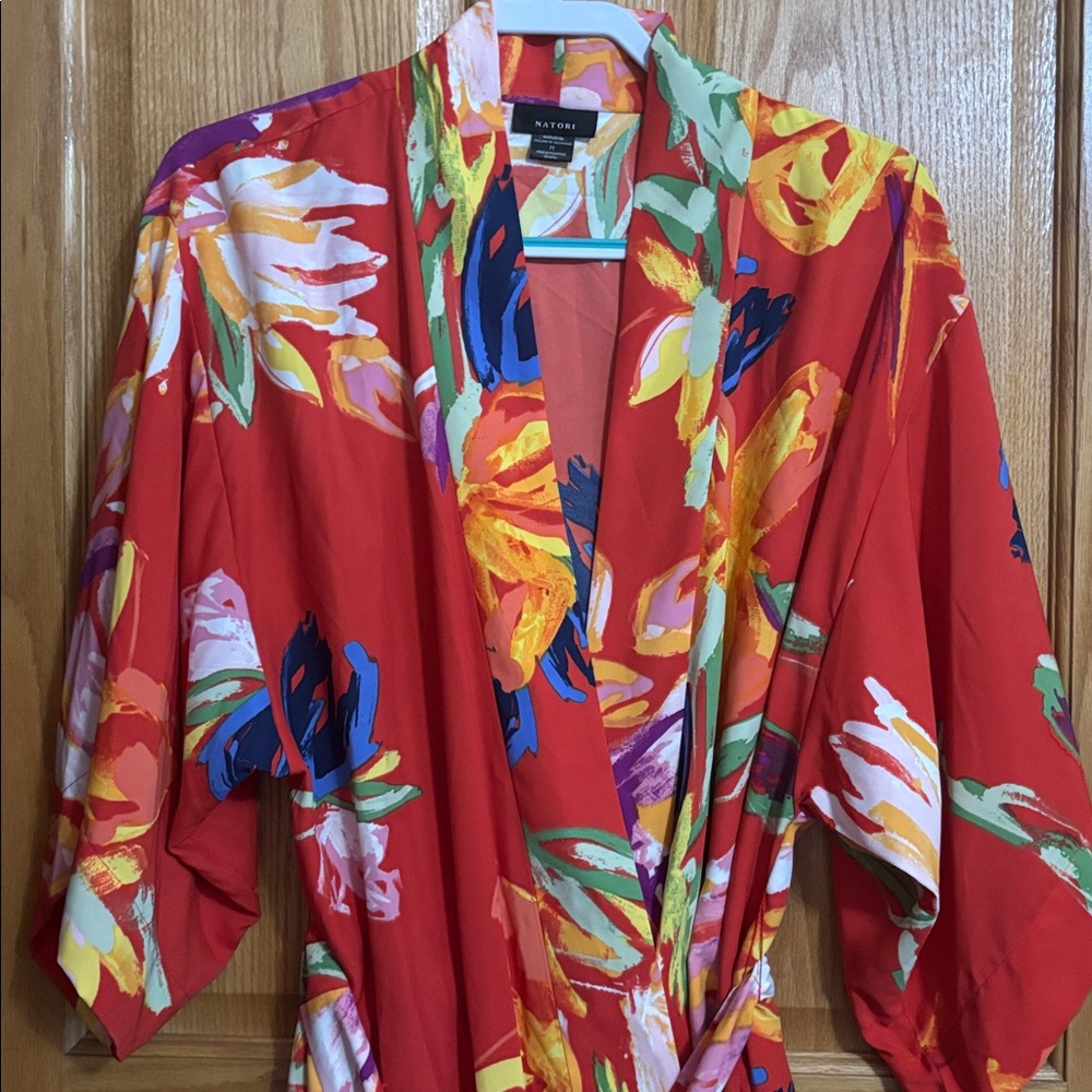 Woman Robe - Picture 2 of 7